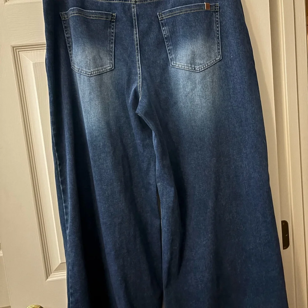 Halara Wide Leg Dark Wash Jeans - Picture 2 of 5